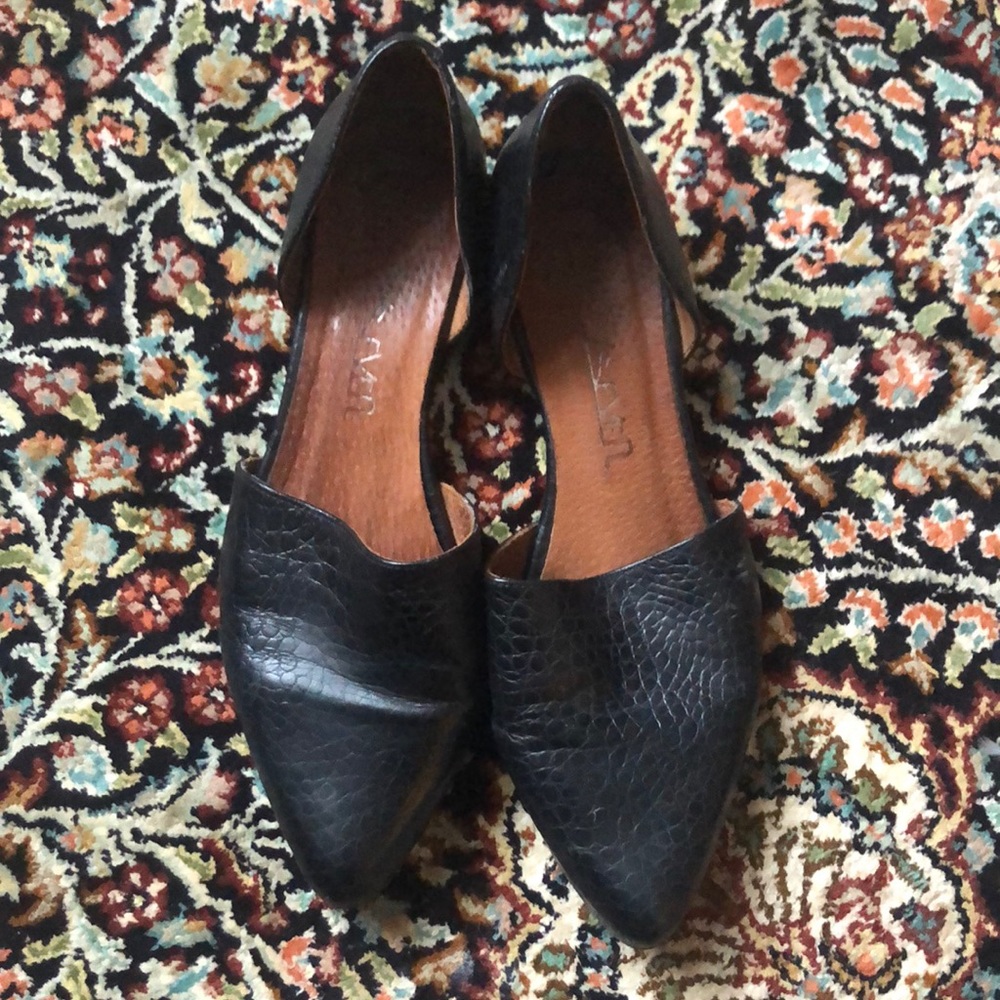 D’orsay flats by sixtyseven